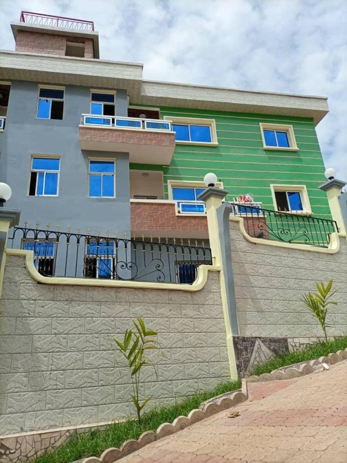 Studio Meuble Haut Standing Jouvence Яунде Экстерьер фото